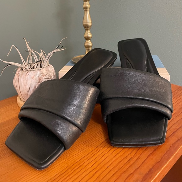 Franco Sarto Shoes - Franco Sarto Caris Black Slide Sandals